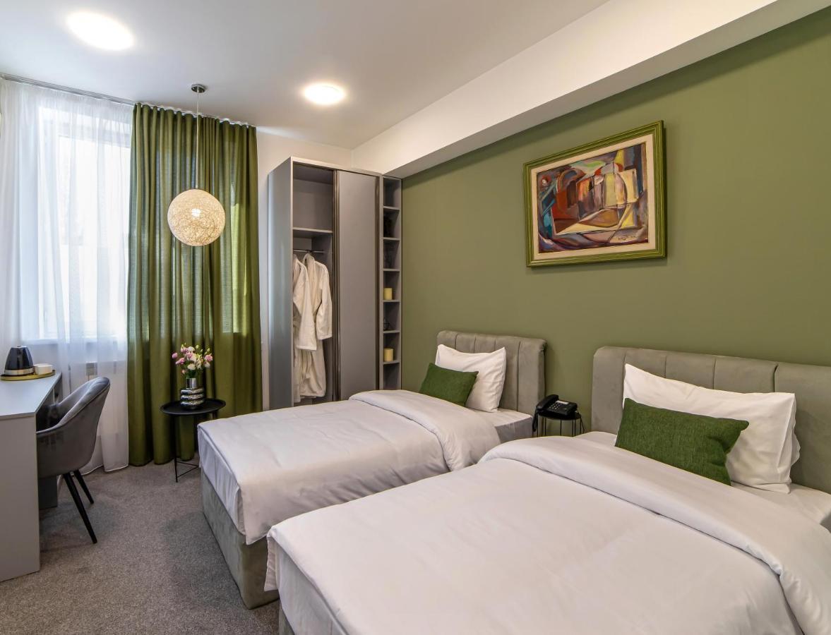 Benefice Hotel Jerevan Eksteriør billede