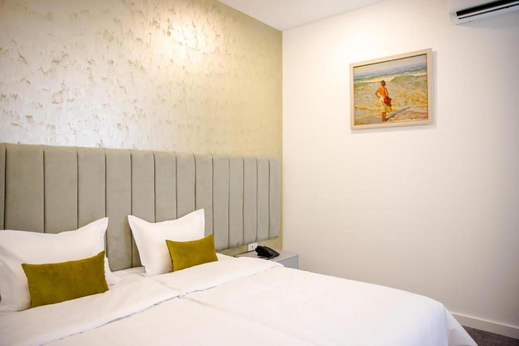 Benefice Hotel Jerevan Eksteriør billede