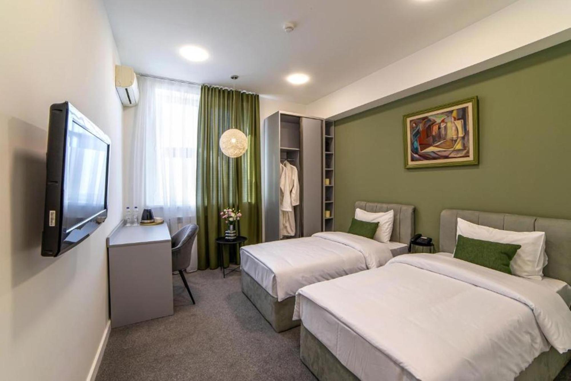 Benefice Hotel Jerevan Eksteriør billede